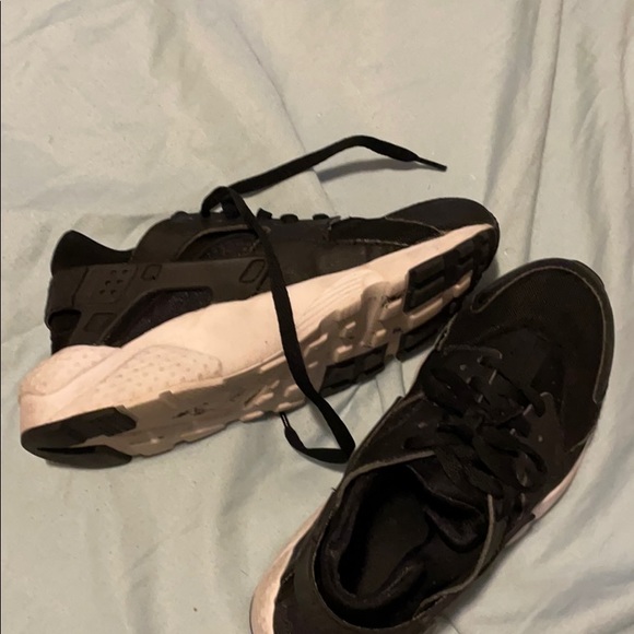 Shoes - Picture 2 of 2